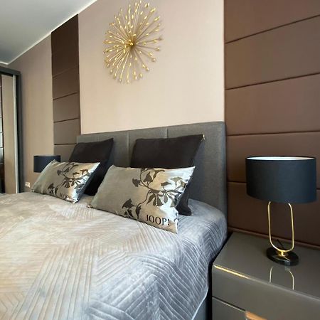 Luxus Apartment With Balcony Дортмунд Екстериор снимка