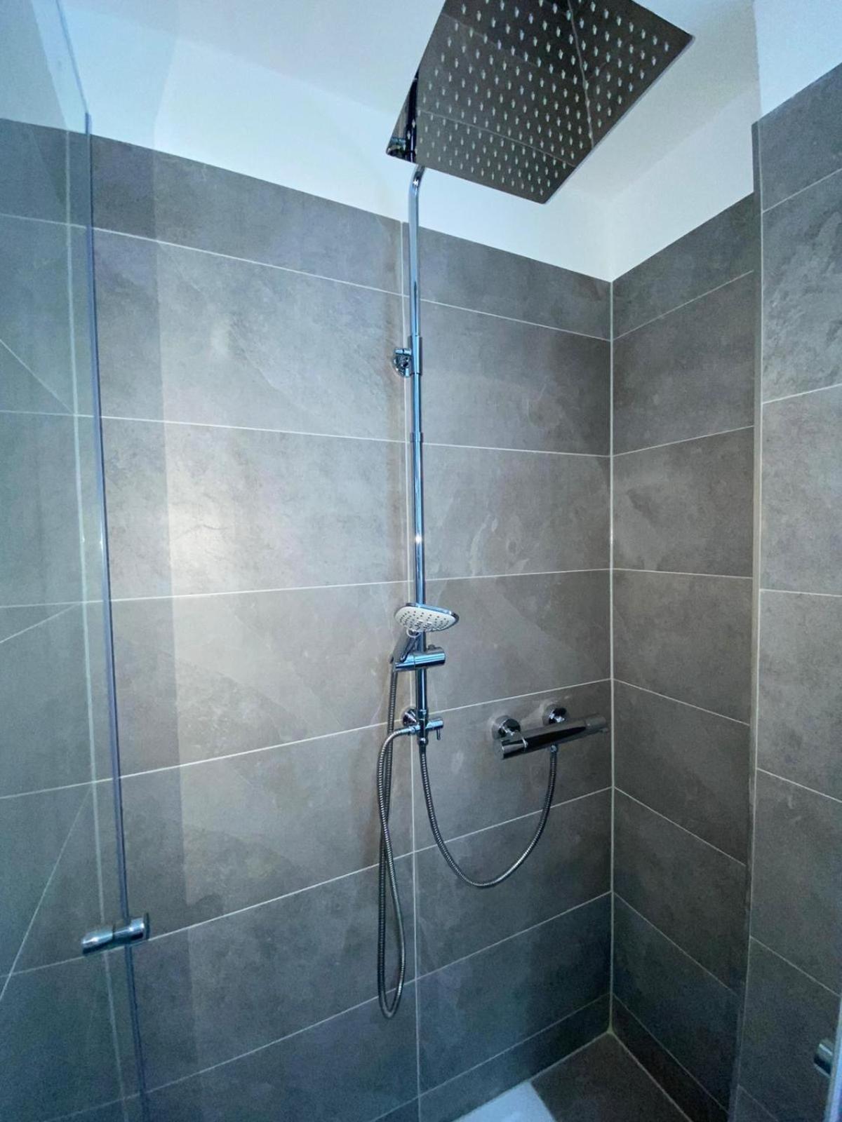 Luxus Apartment With Balcony Дортмунд Екстериор снимка